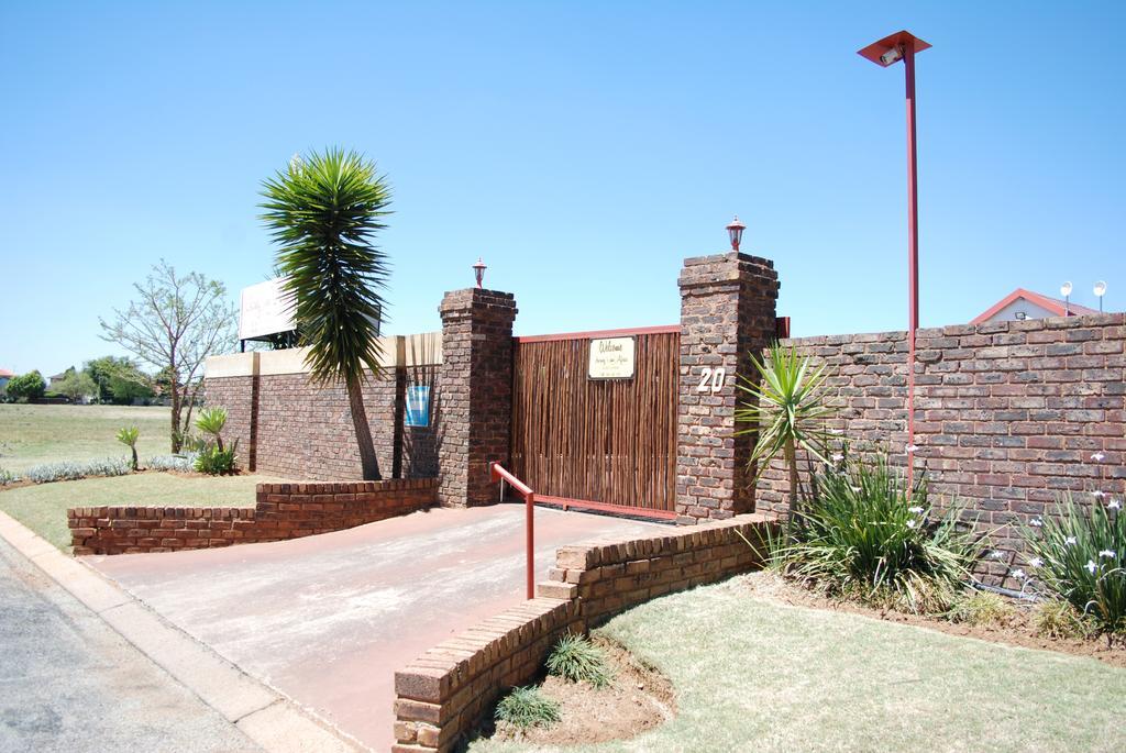 Journey'S Inn Africa Airport Lodge Kempton Park Exterior photo